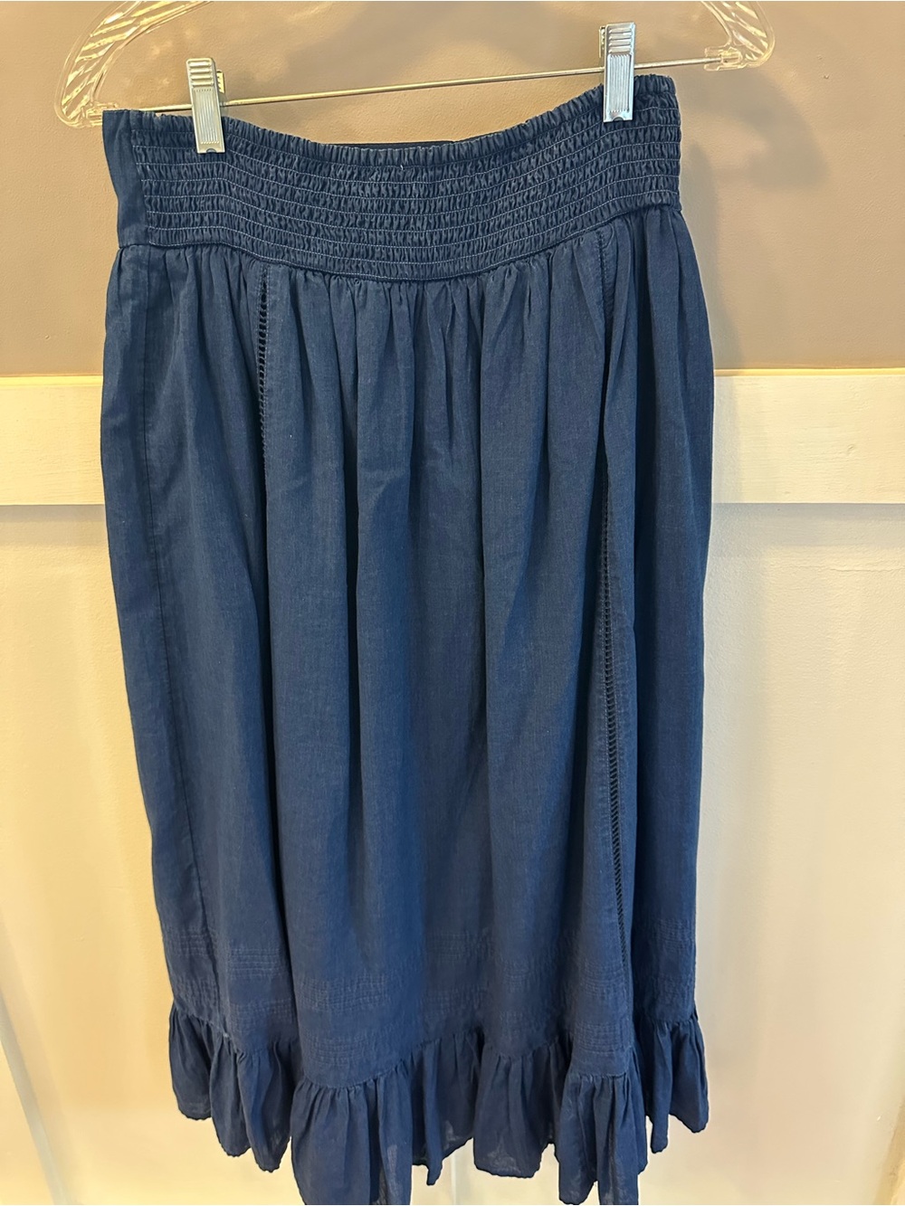 Women's American Eagle Navy Blue Smocked Waist Ruffle Hem Skirt size S